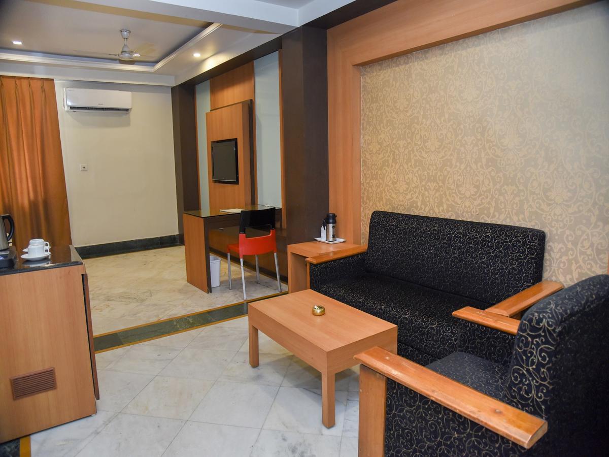 Hotel Windsor Patna  Ngoại thất bức ảnh