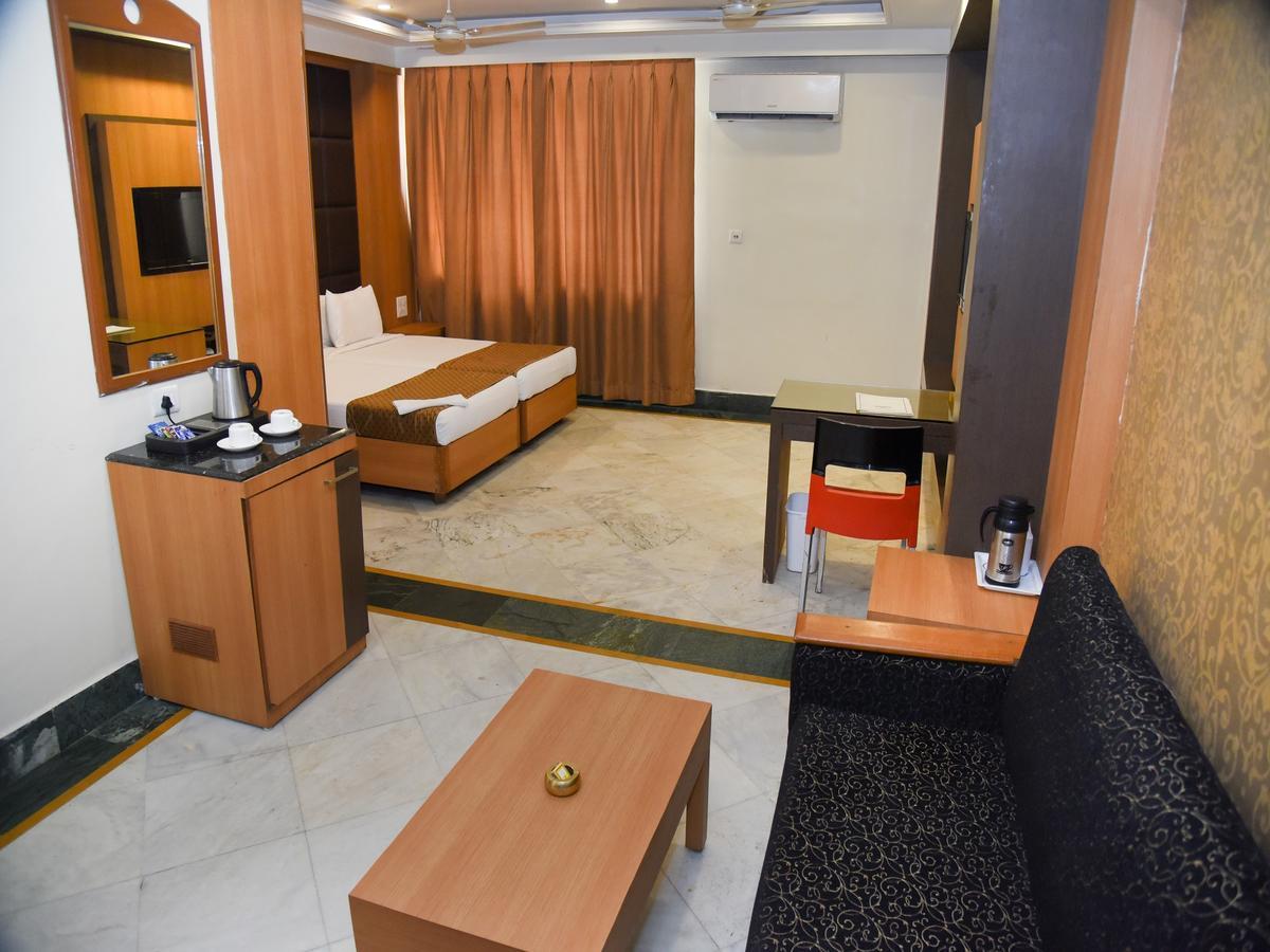 Hotel Windsor Patna  Ngoại thất bức ảnh